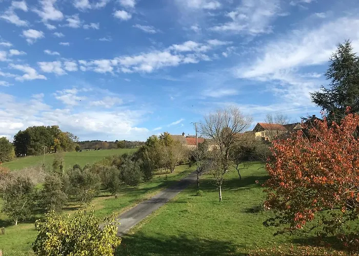 Les Cèdres du Linard, Chambres d'Hôtes B&B Near Lascaux, Montignac, Sarlat-la-Canéda, Dordogne